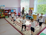 "На зарядку становись!" "На зарядку становись!".